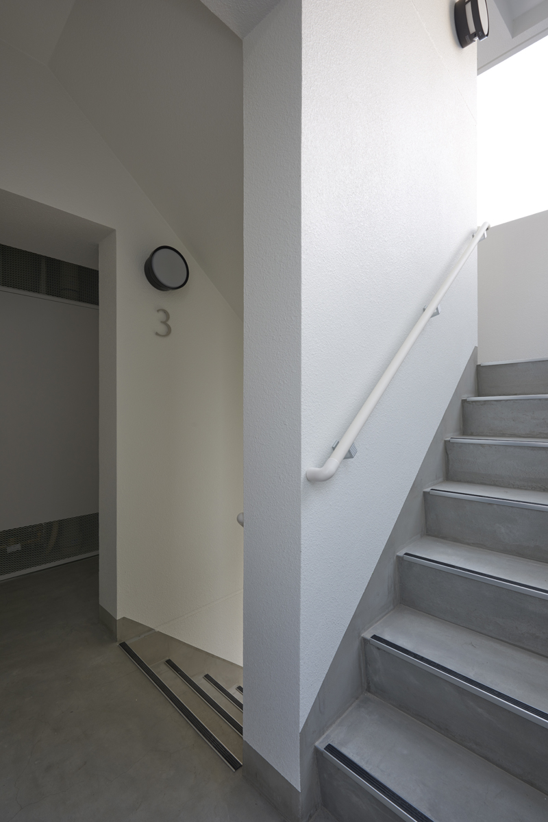 屋外避難階段賃貸併用住宅賃貸マンション建て替え