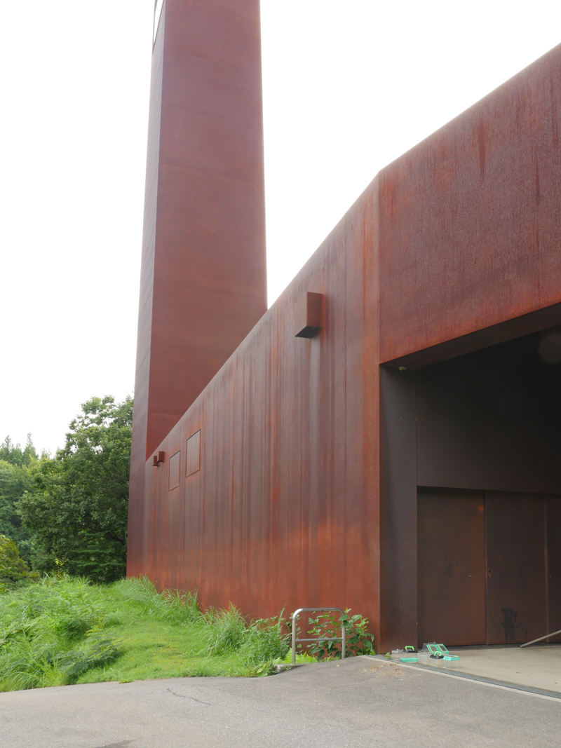 片岡直樹の建もの探訪｜越後松之山「森の学校」キョロロ