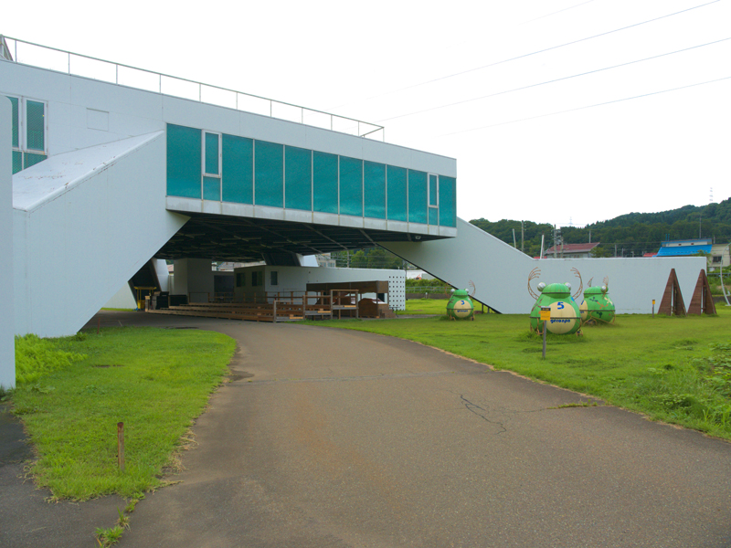 片岡直樹の建もの探訪｜まつだい「農舞台」