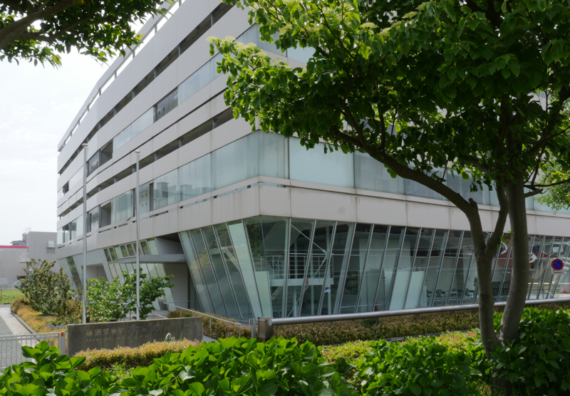 片岡直樹の建もの探訪｜横須賀市健康安全科学センター