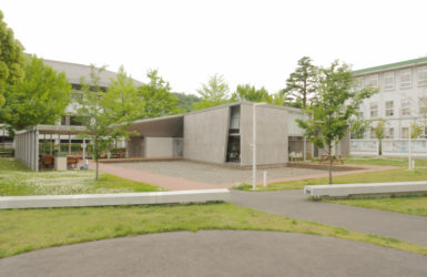 片岡直樹の建もの探訪｜いちょうの館　横浜市立大学交流プラザ