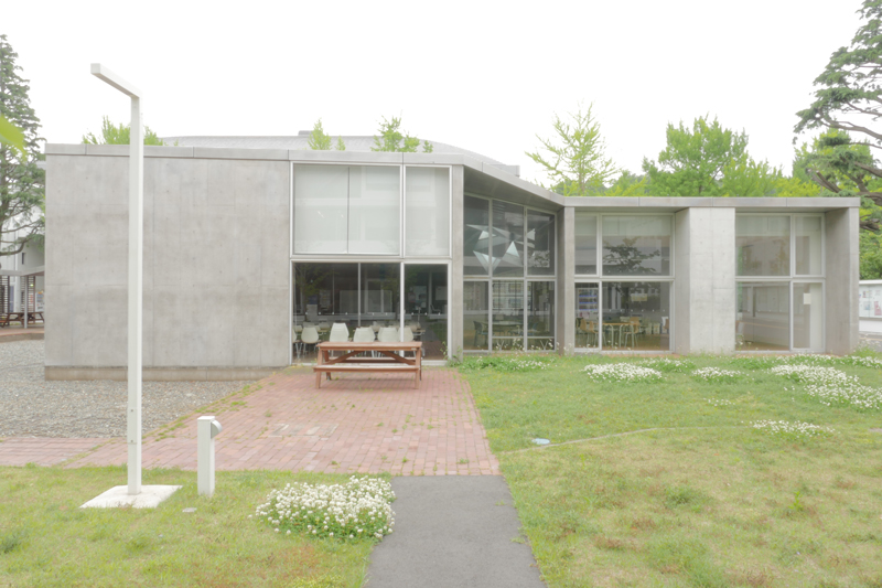 片岡直樹の建もの探訪｜いちょうの館　横浜市立大学交流プラザ