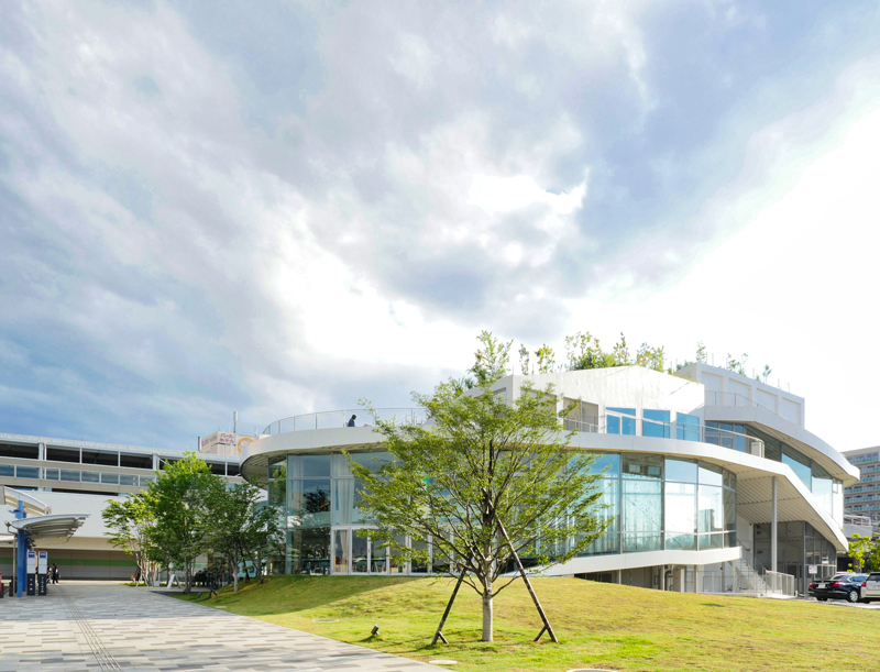 北東外観｜太田市美術館・図書館｜住宅/ビル/マンション設計者の建もの探訪