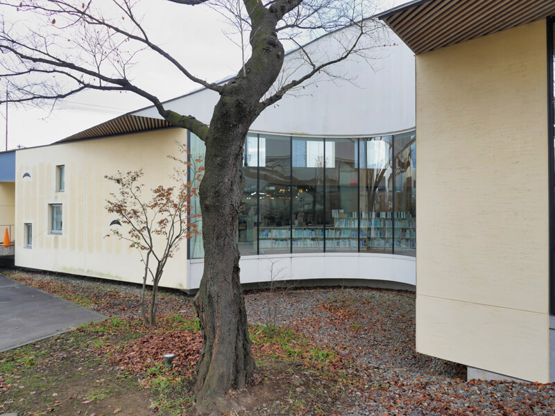 小布施町立図書館　まちとしょテラソ｜住宅/ビル/マンション設計者の建もの探訪