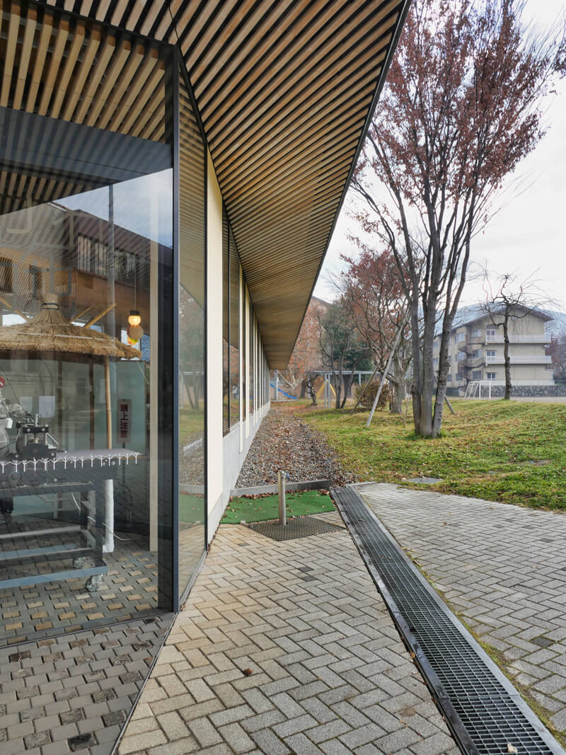 小布施町立図書館　まちとしょテラソ｜住宅/ビル/マンション設計者の建もの探訪