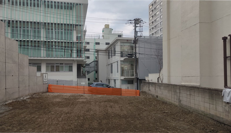 デザイナーズ賃貸マンション建替建設　既存建物解体工事完了しました。南面