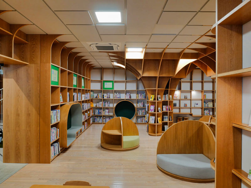栃木県の有名建築　那須塩原市図書館みるる