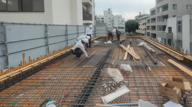 鉄筋コンクリート造賃貸マンション建替え建設事例　4階床配筋検査