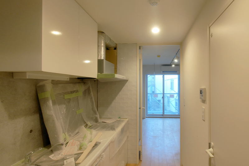 コンクリート打放し新築デザイナーズマンション建替え工事監理　着工277日目 入居者様募集開始しました。