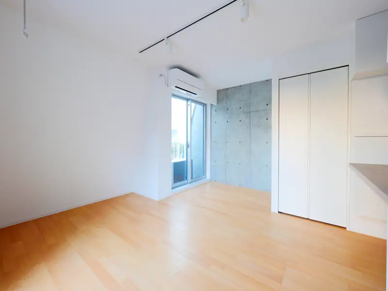 E号室洋室１｜新築コンクリート打放しデザイナーズマンション　新宿区市ヶ谷　タイプEのご紹介建設事例です。