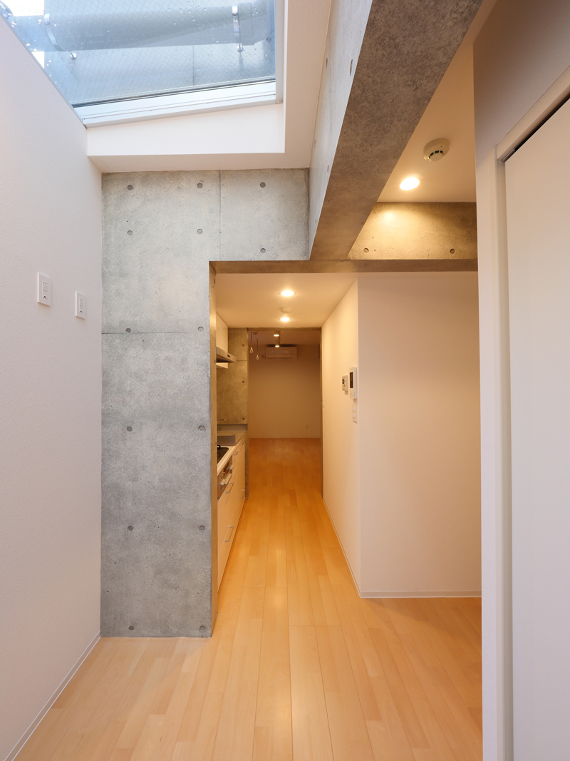 101号室トップライト１｜新築コンクリート打放しデザイナーズマンション　新宿区市ヶ谷　１０１号室のご紹介建設事例です。