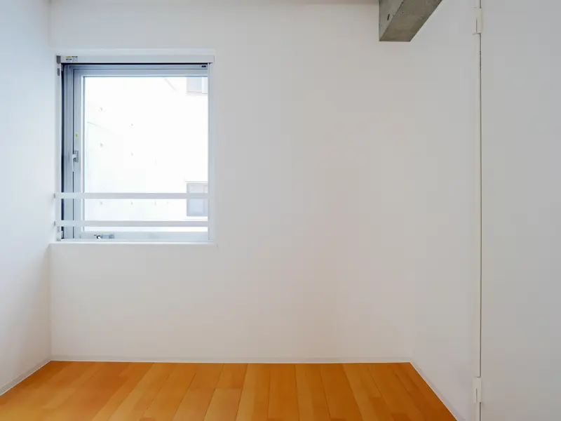 E号室洋室小３｜新築コンクリート打放しデザイナーズマンション　新宿区市ヶ谷　タイプEのご紹介建設事例です。