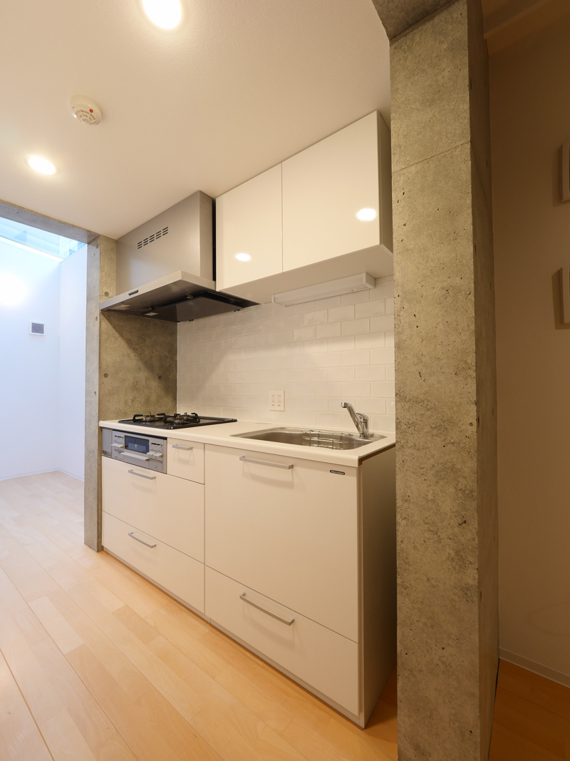 キッチン｜新築コンクリート打放しデザイナーズマンション　新宿区市ヶ谷　１０１号室のご紹介建設事例です。