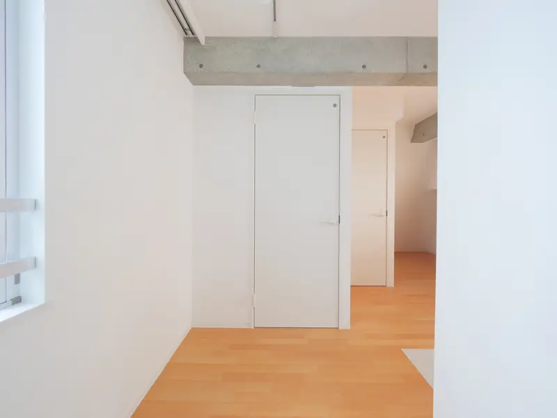 E号室洋室小１｜新築コンクリート打放しデザイナーズマンション　新宿区市ヶ谷　タイプEのご紹介建設事例です。