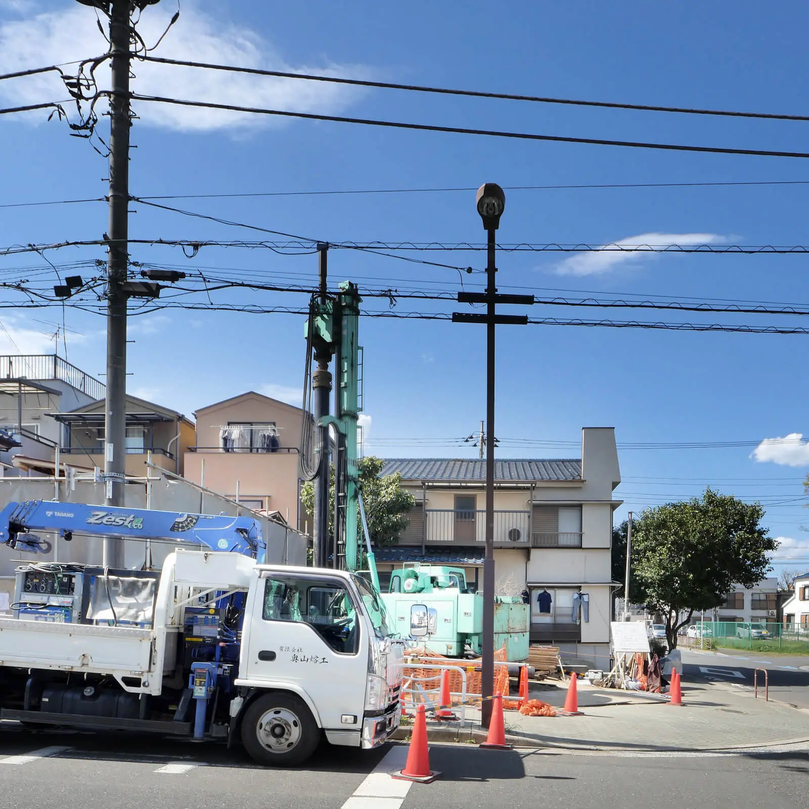 杭工事再開｜オフィスビル　事務所ビル　コンクリート打放し鉄筋コンクリート