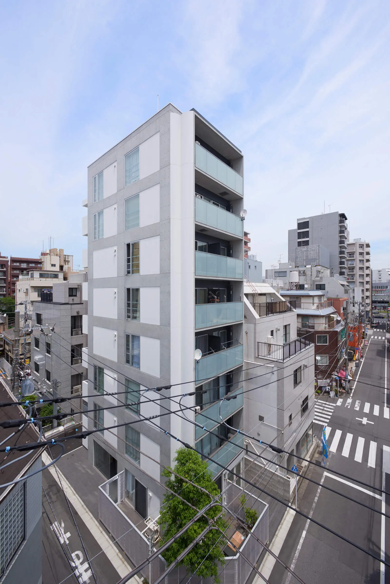 鉄筋コンクリート8階建てデザイナーズ賃貸マンション 純ラーメン構造